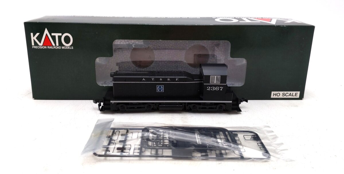 Kato 37-102 HO Scale ATSF EMD NW2 Diesel Locomotive #2367 LN/Box