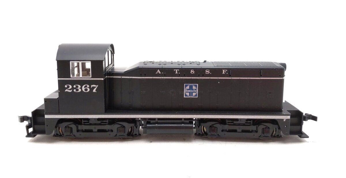 Kato 37-102 HO Scale ATSF EMD NW2 Diesel Locomotive #2367 LN/Box