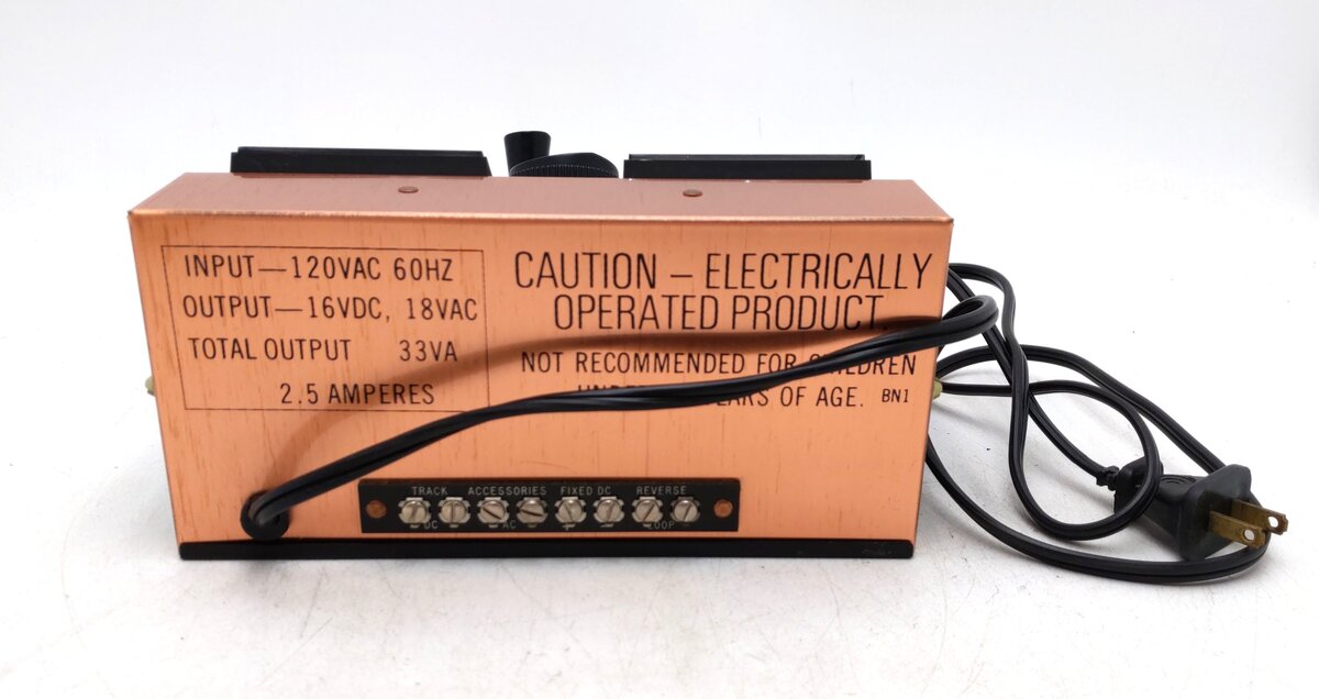 MRC 550 HO Powerpack with Dual Meters EX/Box