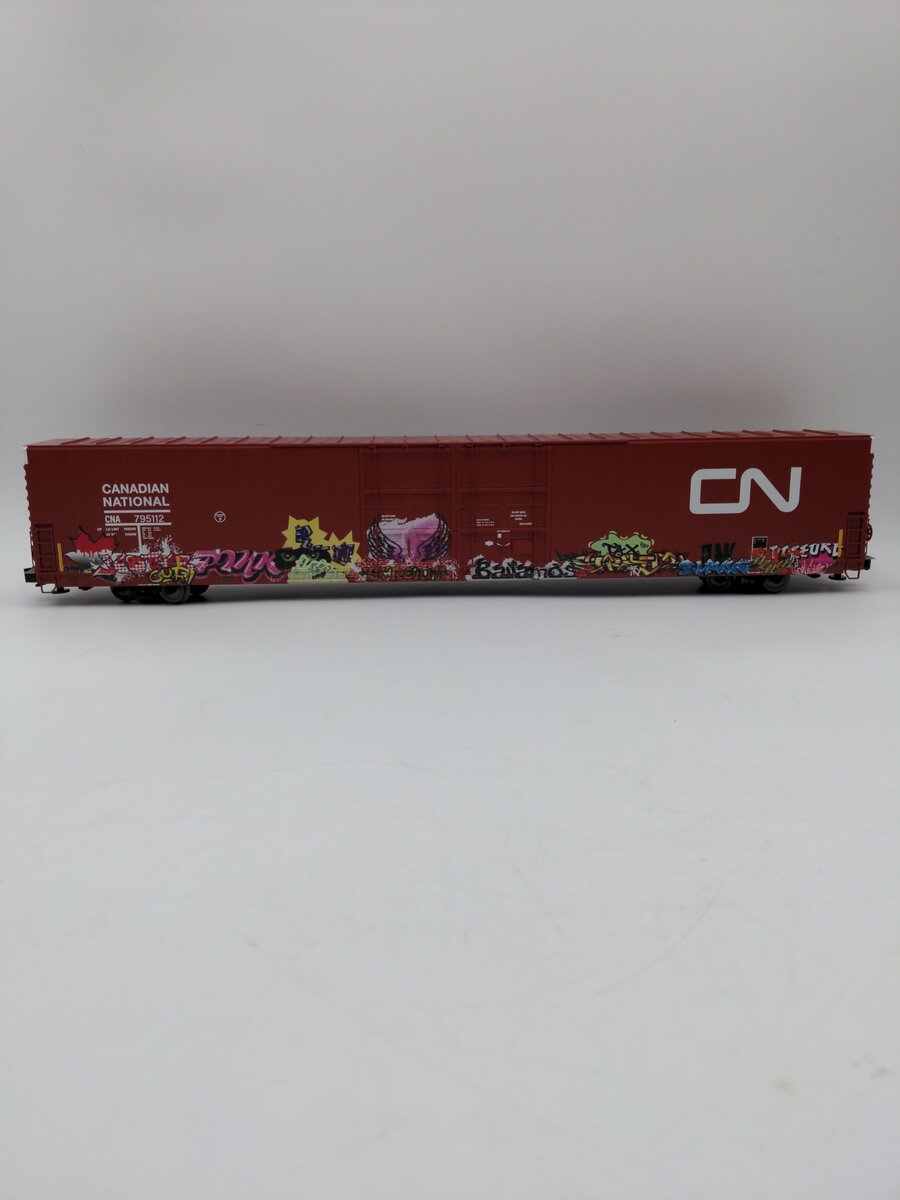 Lionel 2226390 SURCHARGE O 86' 4-Door Hi-Cube Boxcar CN/graffiti #795112 EX/Box