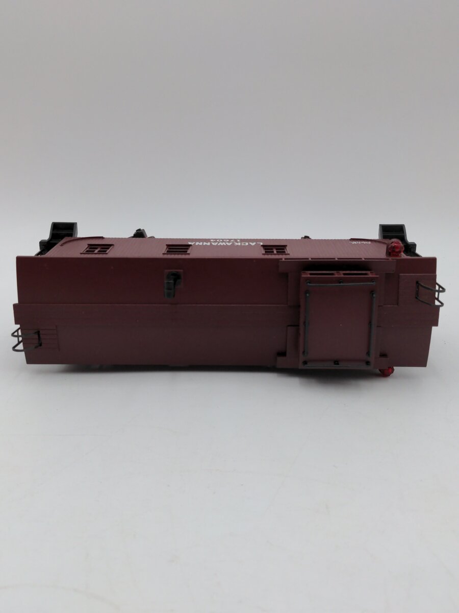 Lionel 6-17604 O Gauge Delaware, Lackawanna & Western Standard Caboose EX/Box