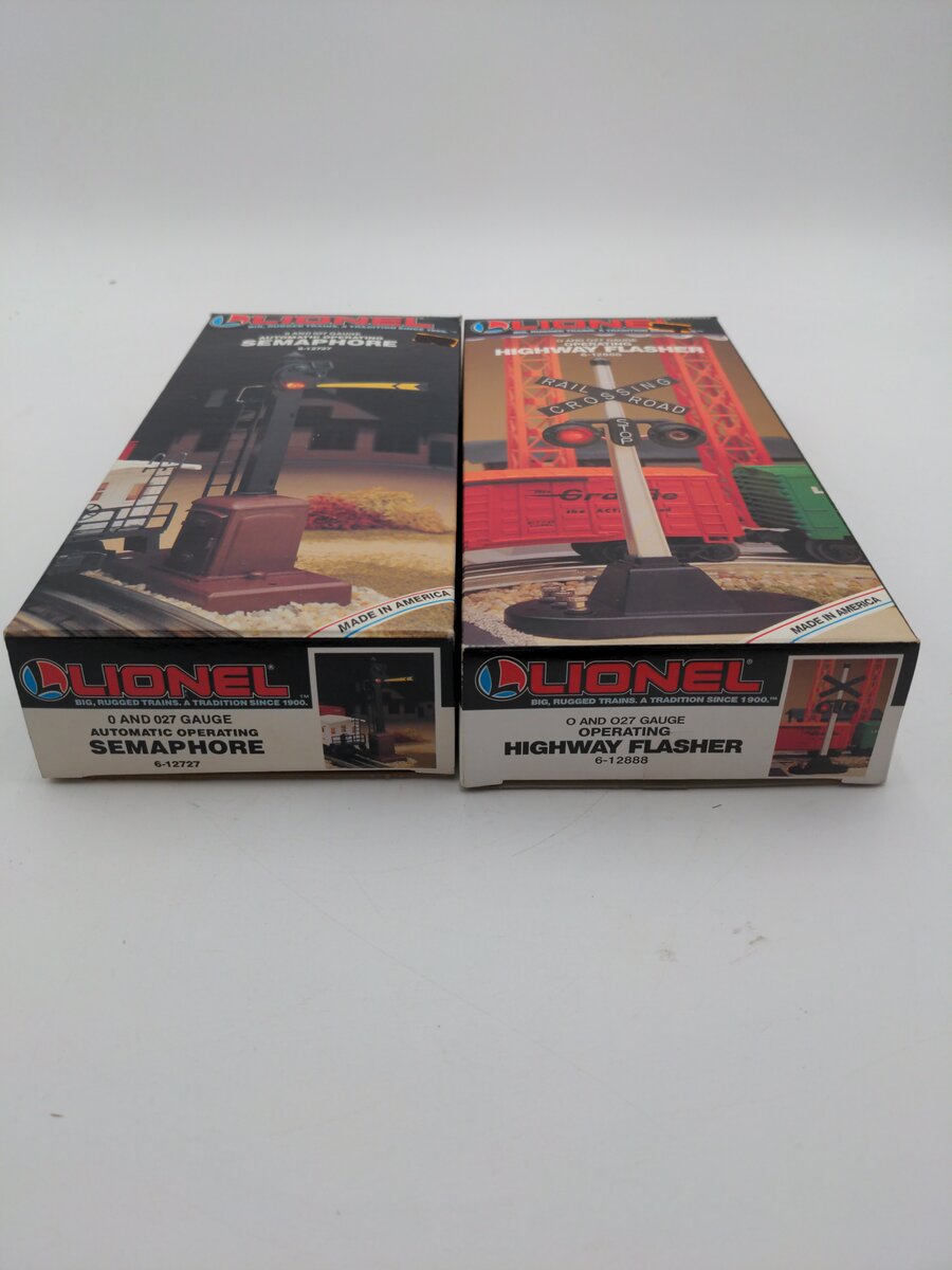 Lionel  And 6-12888 O Operating Semaphore Signal And Highway Flasher VG/Box