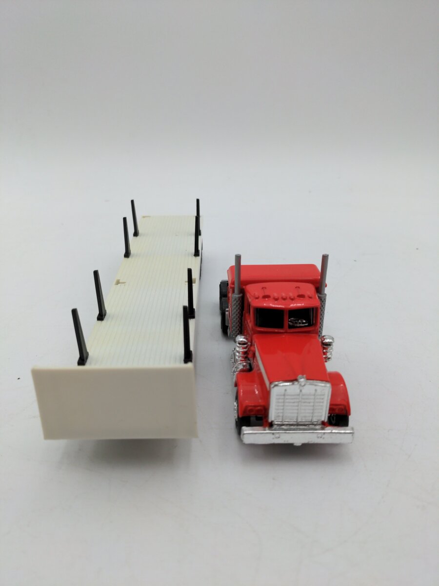 Lionel 6-12819 O Gauge Inland Steel Flatbed Tractor Trailer W/Stakes #12819 EX/Box