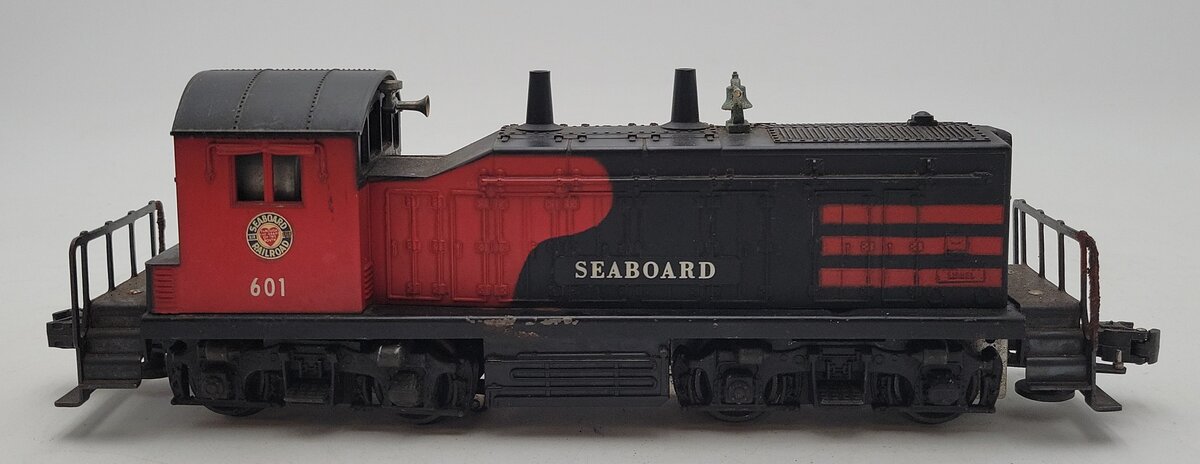 Lionel 601 Vintage O Seaboard NW-2 Powered Diesel Locomotive w/Horn