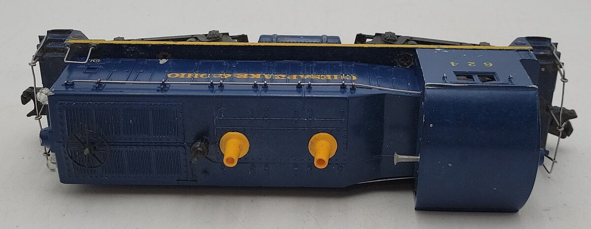Lionel 624 Vintage O Chesapeake & Ohio NW-2 Powered Diesel Locomotive VG