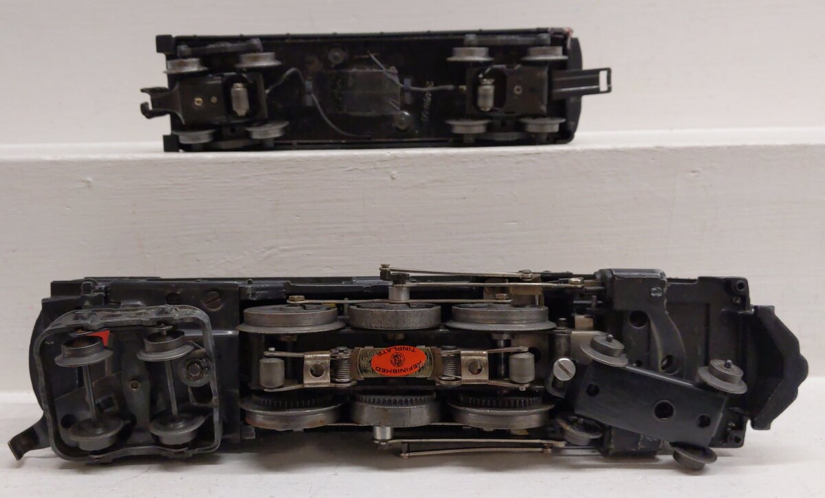 Lionel 2056 Vintage O 4-6-4 Steam Locomotive w/2046-50W Tender VG