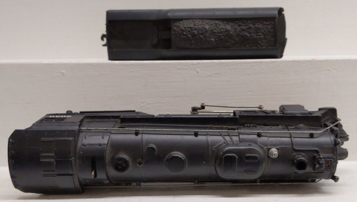 Lionel 2056 Vintage O 4-6-4 Steam Locomotive w/2046-50W Tender VG