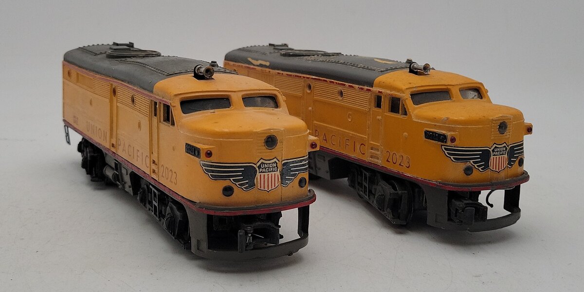 Lionel 2023 Vintage O Union Pacific Alco AA Diesel Locomotive Set VG