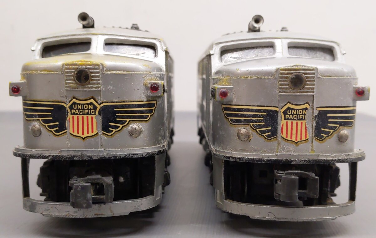 Lionel 2023 Vintage O Union Pacific Alco AA Diesel Locomotives - Silver & Gray/Box