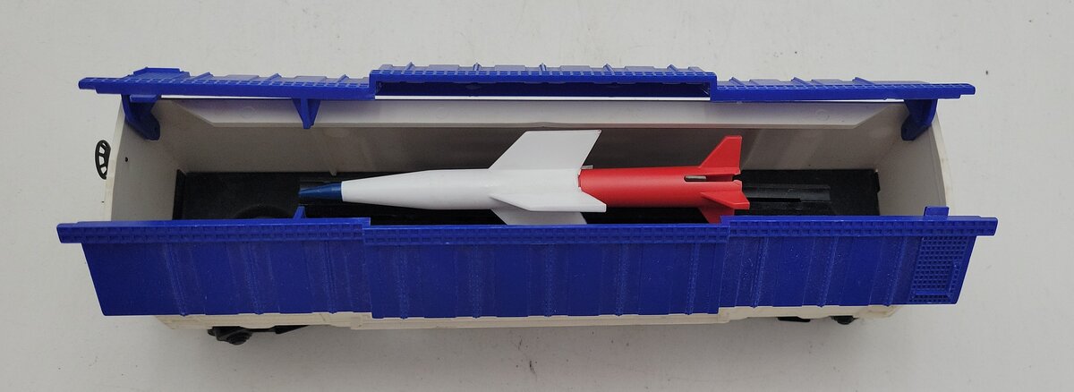 Lionel 3665 Vintage O Gauge US Air Force Minuteman Missile Launching Car VG