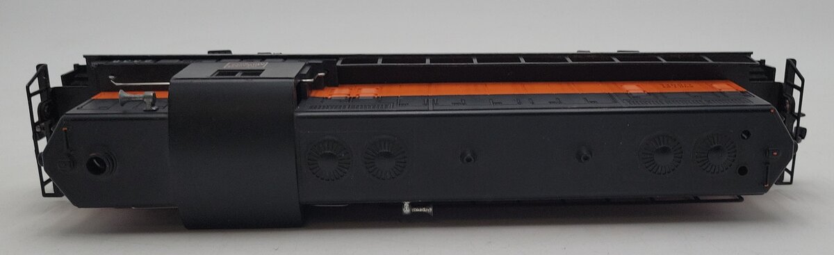 Lionel 2338 Vintage O Gauge Milwaukee Road Powered GP-7 Diesel Locomotive VG