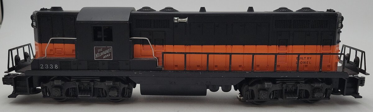 Lionel 2338 Vintage O Gauge Milwaukee Road Powered GP-7 Diesel Locomotive VG