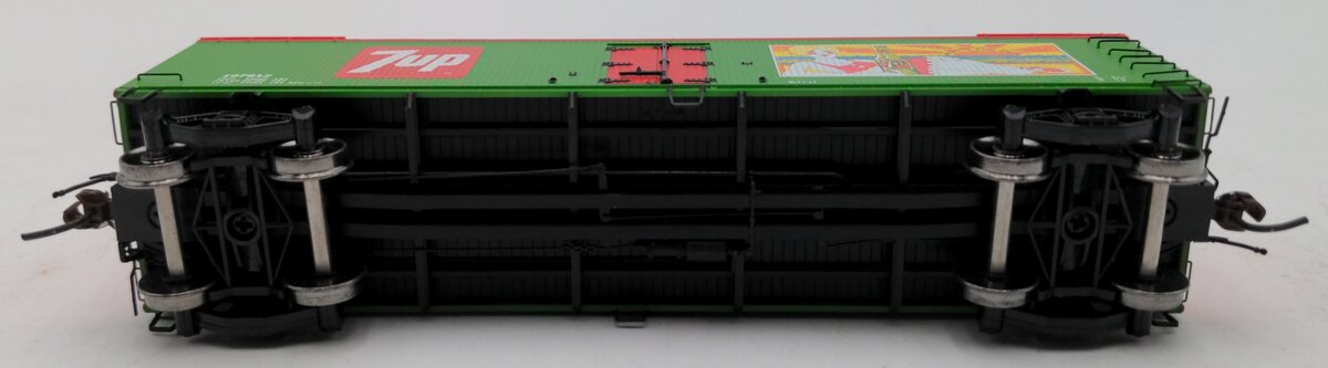 MTH 81-94012 7up HO Scale R40-2 Woodside Reefer Car