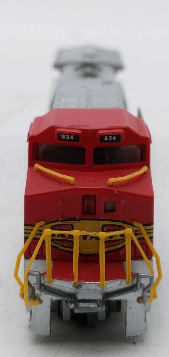 Spectrum 86006 HO Scale Santa Fe GE Dash 8-40CW Diesel Locomotive #834 EX