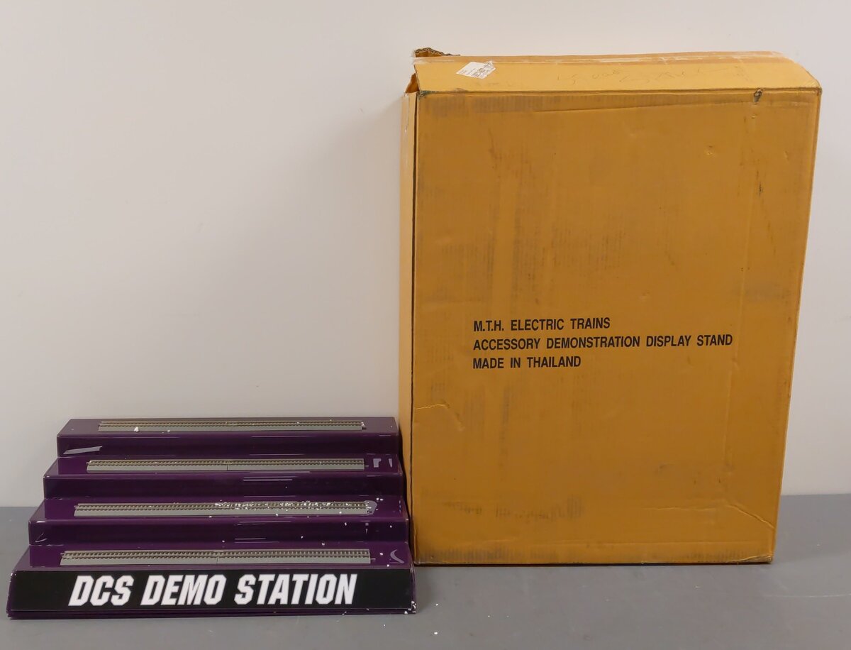 MTH Accessory Demonstration Display Stand EX/Box