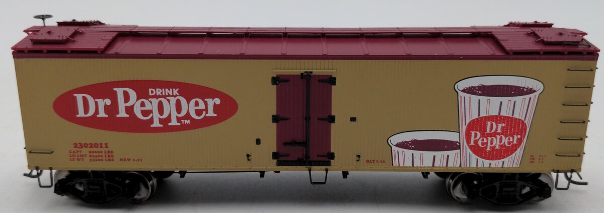 MTH 81-94010 Dr. Pepper HO Scale R40-2 Woodside Reefer Car
