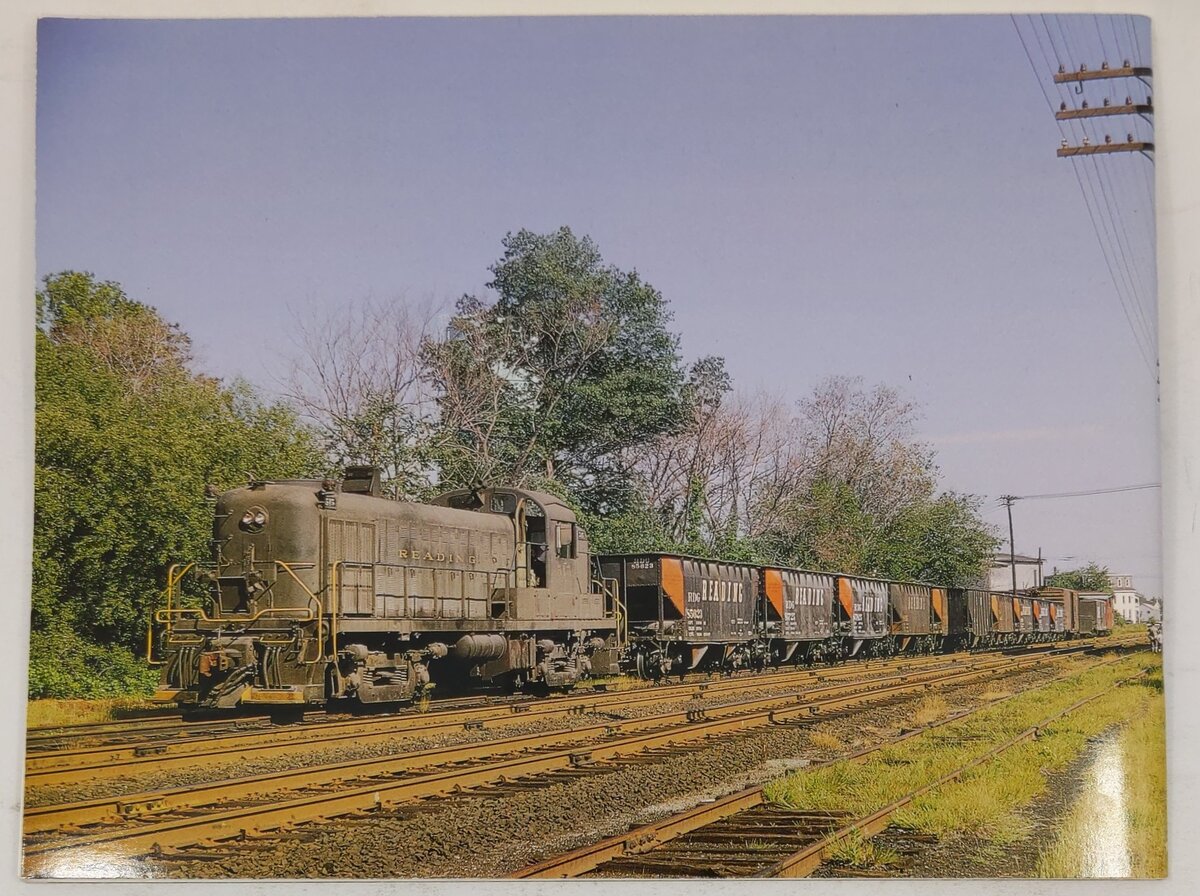 Classic Freight Cars, Vol.4 Paperback Book By John Henderson VG