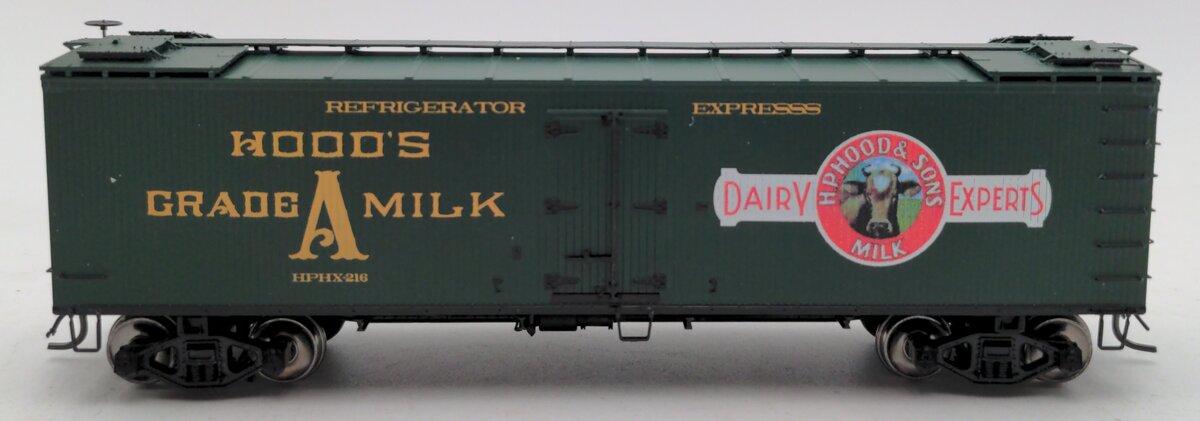 MTH 81-94016 Hood's Dairy HO Scale R40-2 Woodside Reefer Car