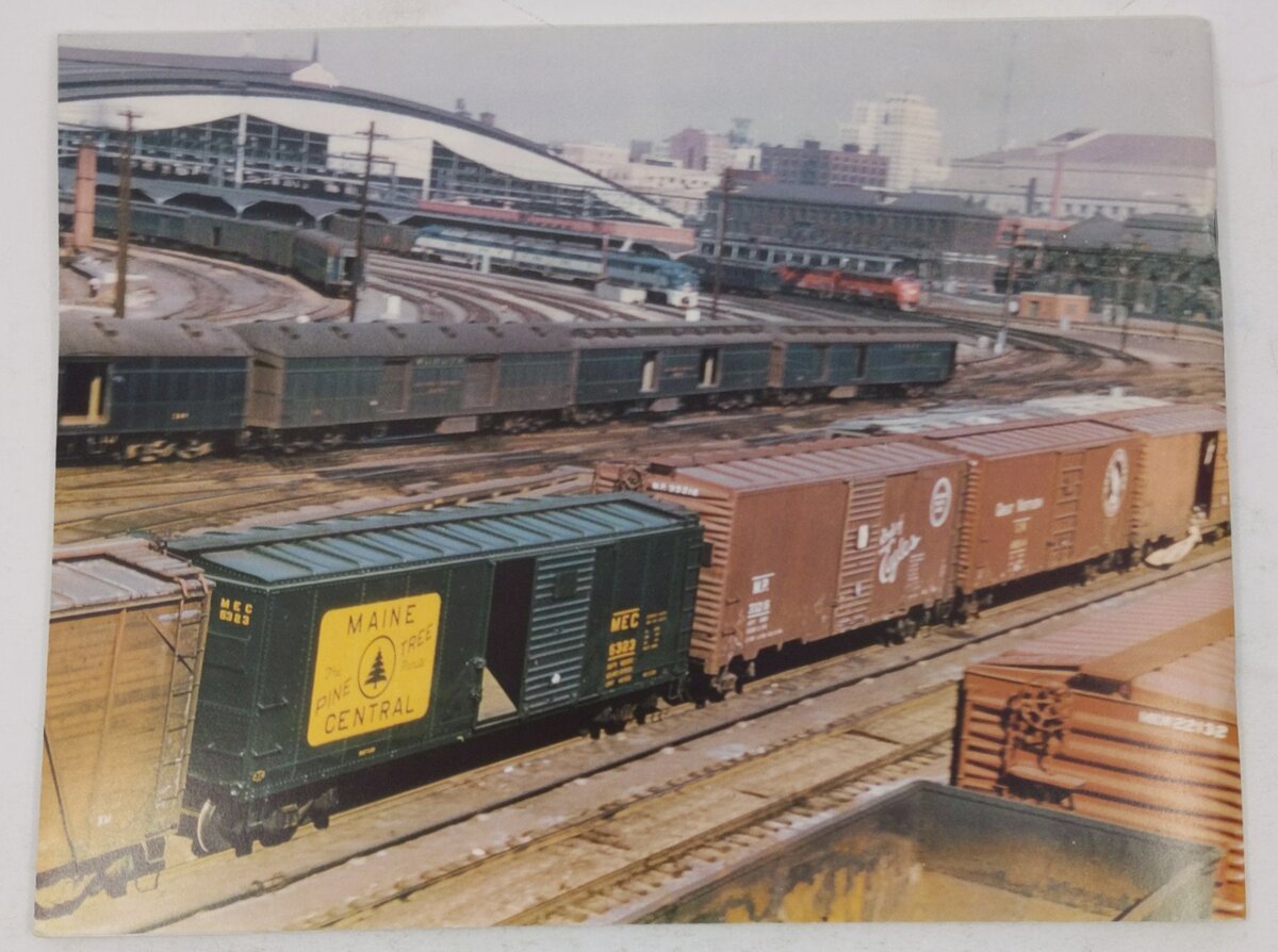 Classic Freight Cars Vol.1 Paperback Book By John Henderson VG