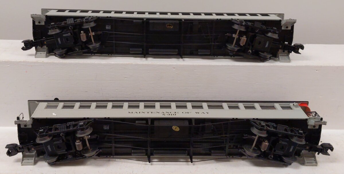 Lionel 2227420 O Maintenance of Way Wood Coach/Observation Car (Set of 2) EX/Box