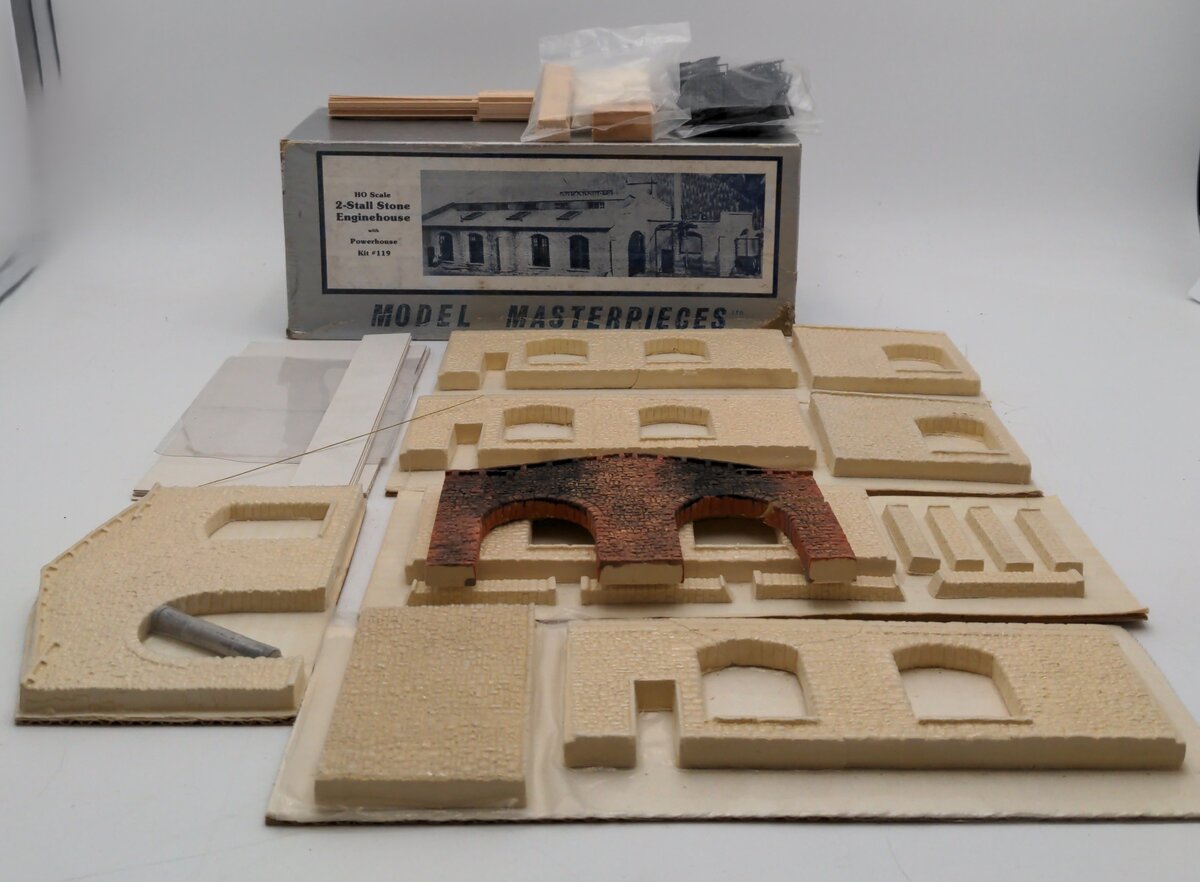 Model Masterpieces 119 HO 2-Stall Stone Engine House Kit VG/Box