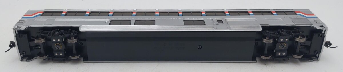 Walthers 920-12041 HO Amtrak 85' Pullman-Standard Superliner Lounge Phase III