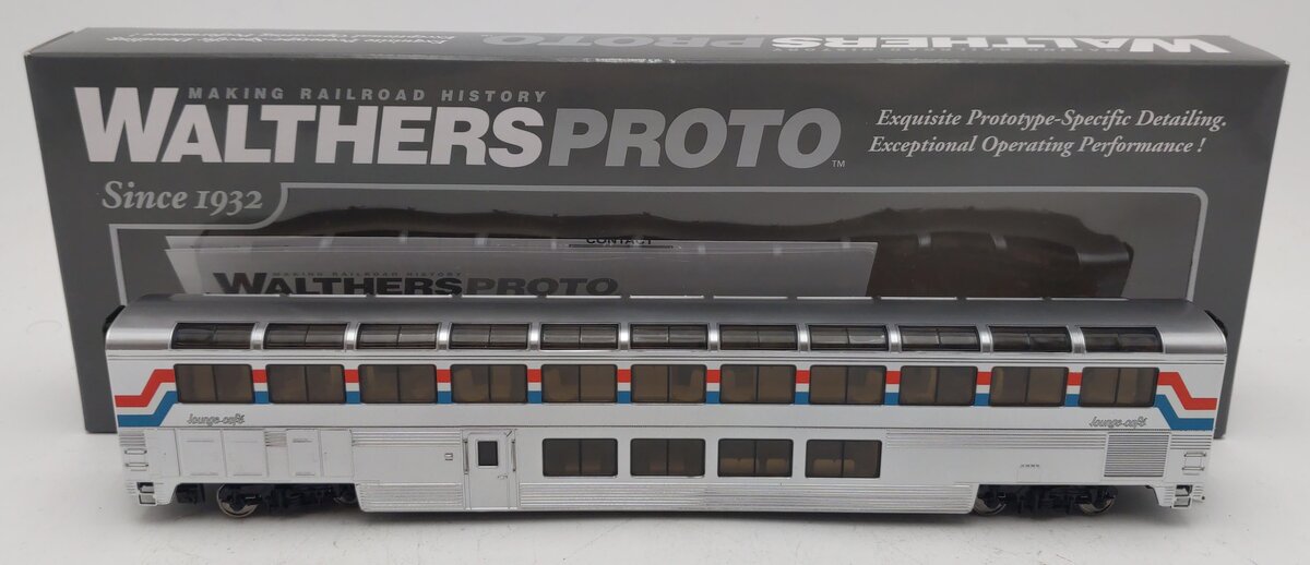 Walthers 920-12041 HO Amtrak 85' Pullman-Standard Superliner Lounge Phase III
