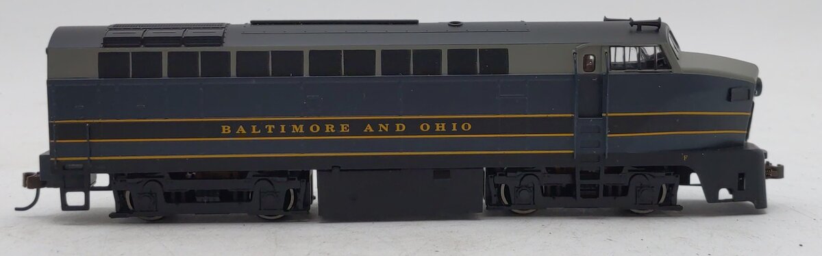 Bachmann 61804 HO Baltimore & Ohio RF16A Sharknose Diesel Locomotive w/ DCC