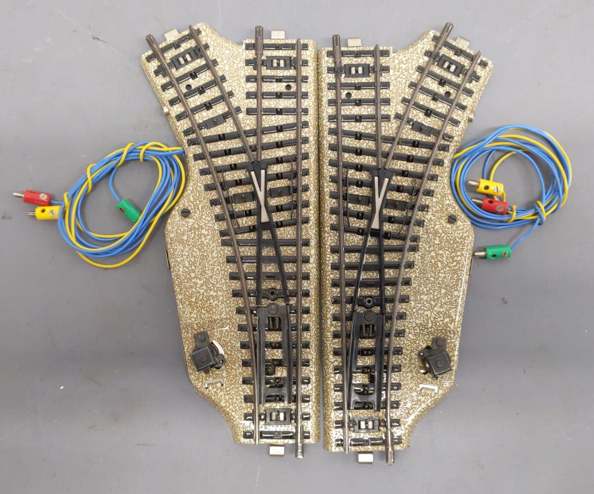 Marklin 5117 HO Scale Left and Right Track Turnouts (One Pair) EX/Box