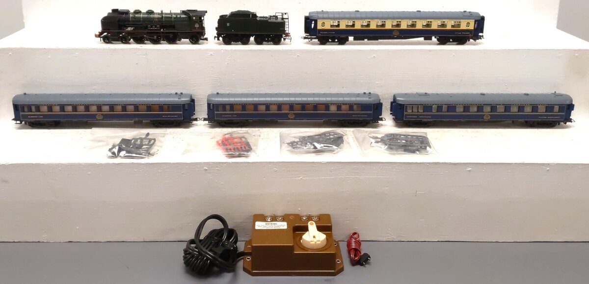 Bachmann 40-0185 HO Scale The Orient Express HO Gauge Steam Train Set EX/Box