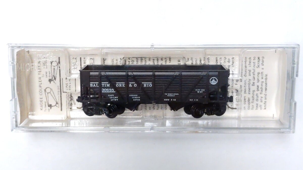 Micro-Trains 05700080 N B&O 33' Twin Bay Composite Side Hopper #30688 EX/Box