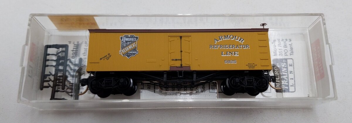 Micro-Trains 05800060 N ARL 36' Wood Sheathed Ice Reefer #5825 LN/Box