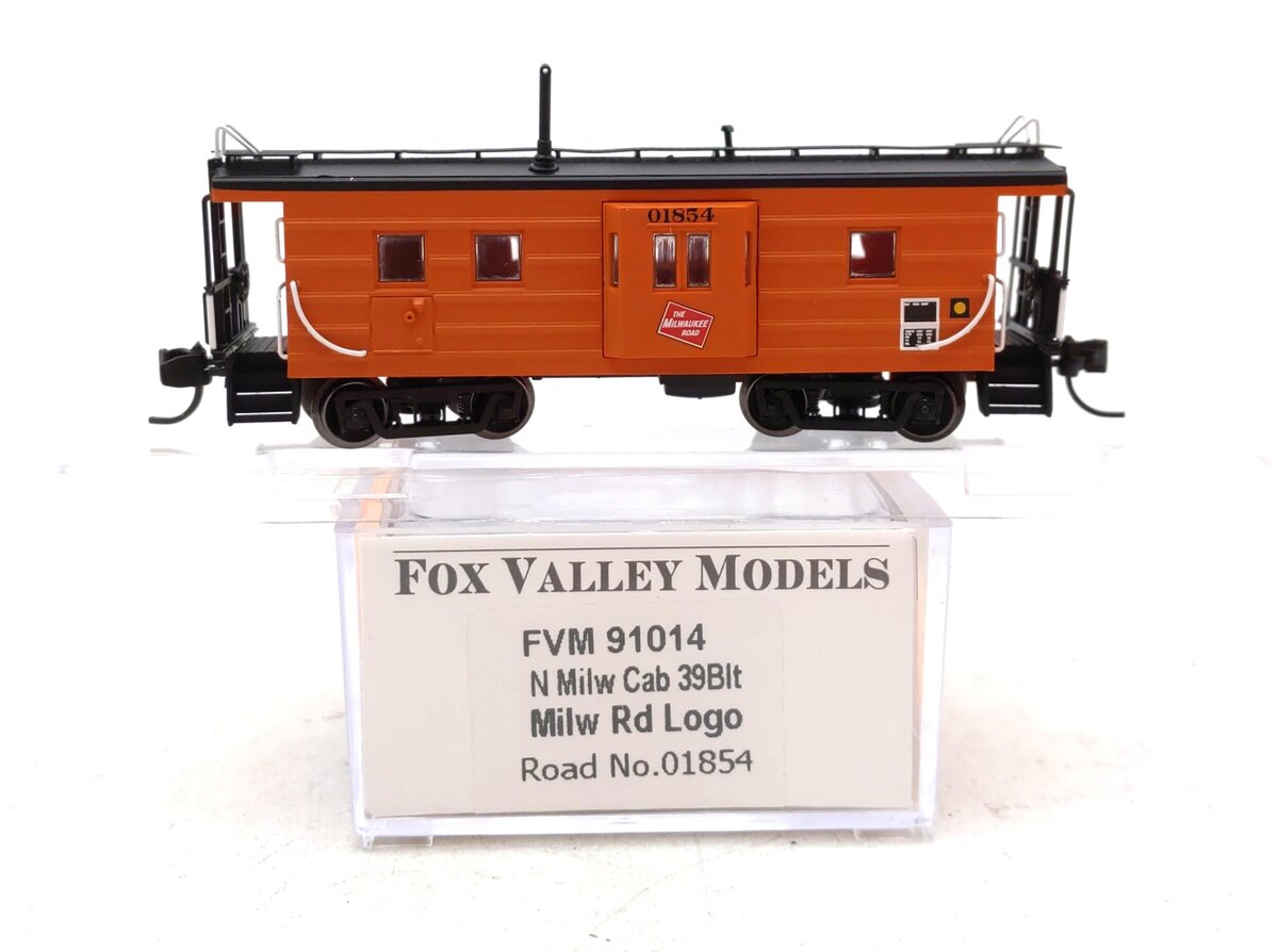 Fox Valley Models 91014 N MILW High-Window Rib-Side Caboose w/Oil Door #01854