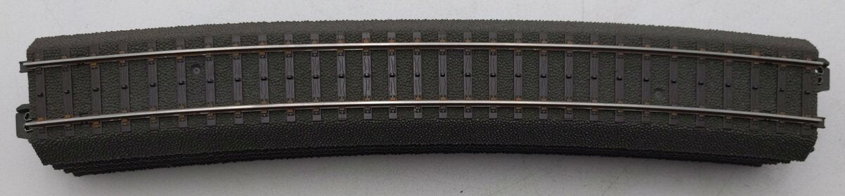 Marklin 24912 HO Scale Wide Radius 12.1° C Curved Track Section (4) EX