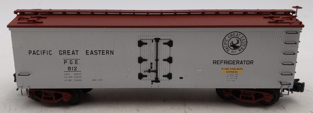 Atlas 8182-2 O Gauge Pacific Great Eastern 40' Wood Reefer #812 [3 Rail] LN/Box
