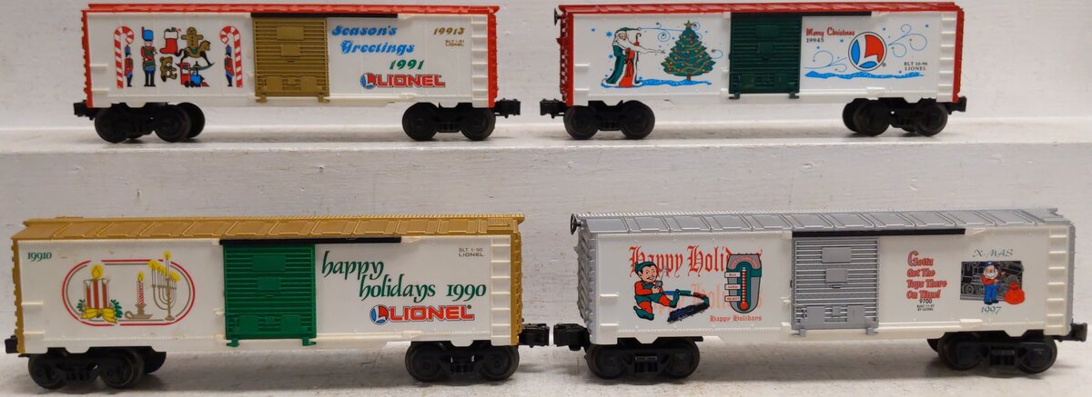 Lionel O Assorted Christmas Freight Box Cars: 19945, 19910, 16272, 19913 [4] EX/Box