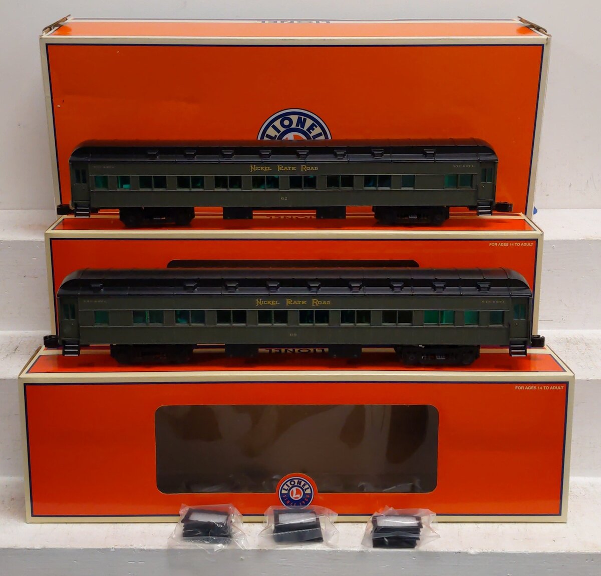 Lionel 6-84205 O Nickel Plate Road 18'' Heavyweight Coach (Pack of 2) #1