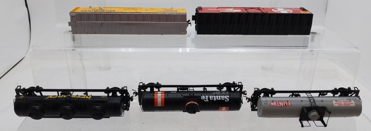 Athearn, Bachmann, & Other HO Assorted Freight Cars: 98027, 6592, 8184, 56500[5] VG