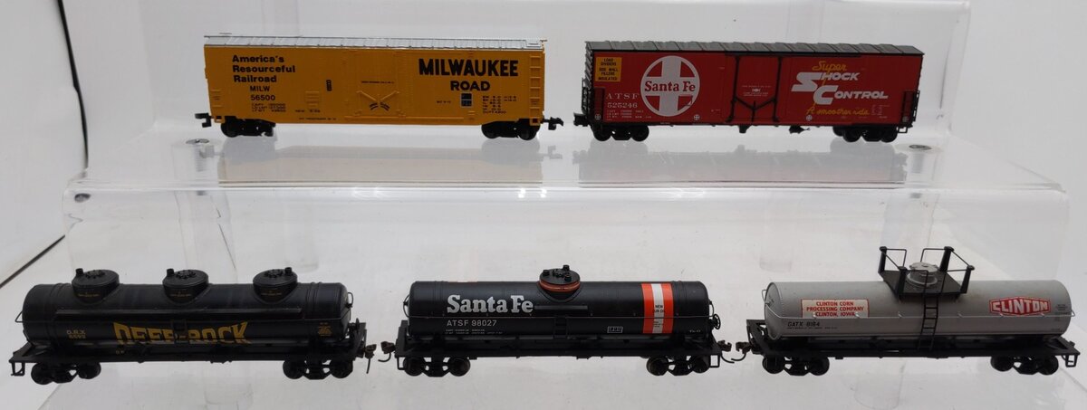 Athearn, Bachmann, & Other HO Assorted Freight Cars: 98027, 6592, 8184, 56500[5] VG