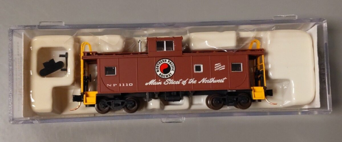 Atlas 43046 N Northern Pacific International Standard Cupola Caboose #1110