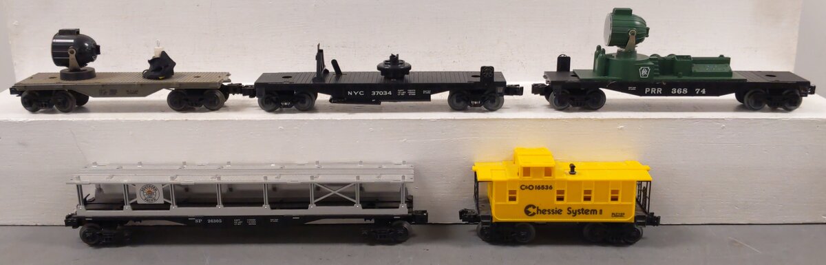 Lionel O Gauge Freight Cars: 16536, 36874, 37034, 36305, Spotlight Car [5] EX