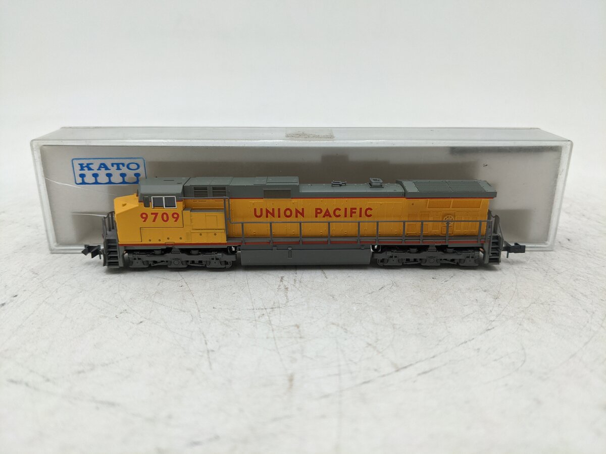 Kato 176-3306 N Scale Union Pacific C44-9W Diesel Locomotive EX/Box