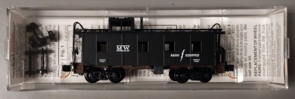 Micro-Trains 100070 N Scale Minnesota Western (MW) 36' Riveted Steel Caboose NIB