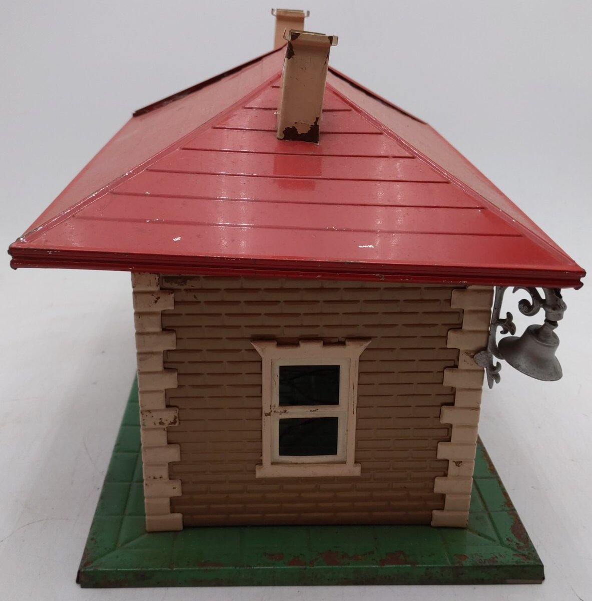 Lionel 134 Vintage Standard Gauge Lighted Metal Station