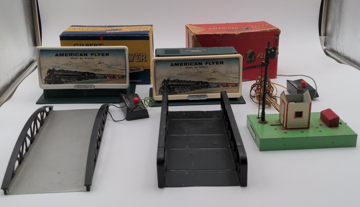 American Flyer Vintage S Postwar Accessories # 581, 23571, 758, 568 & 568 [5] VG