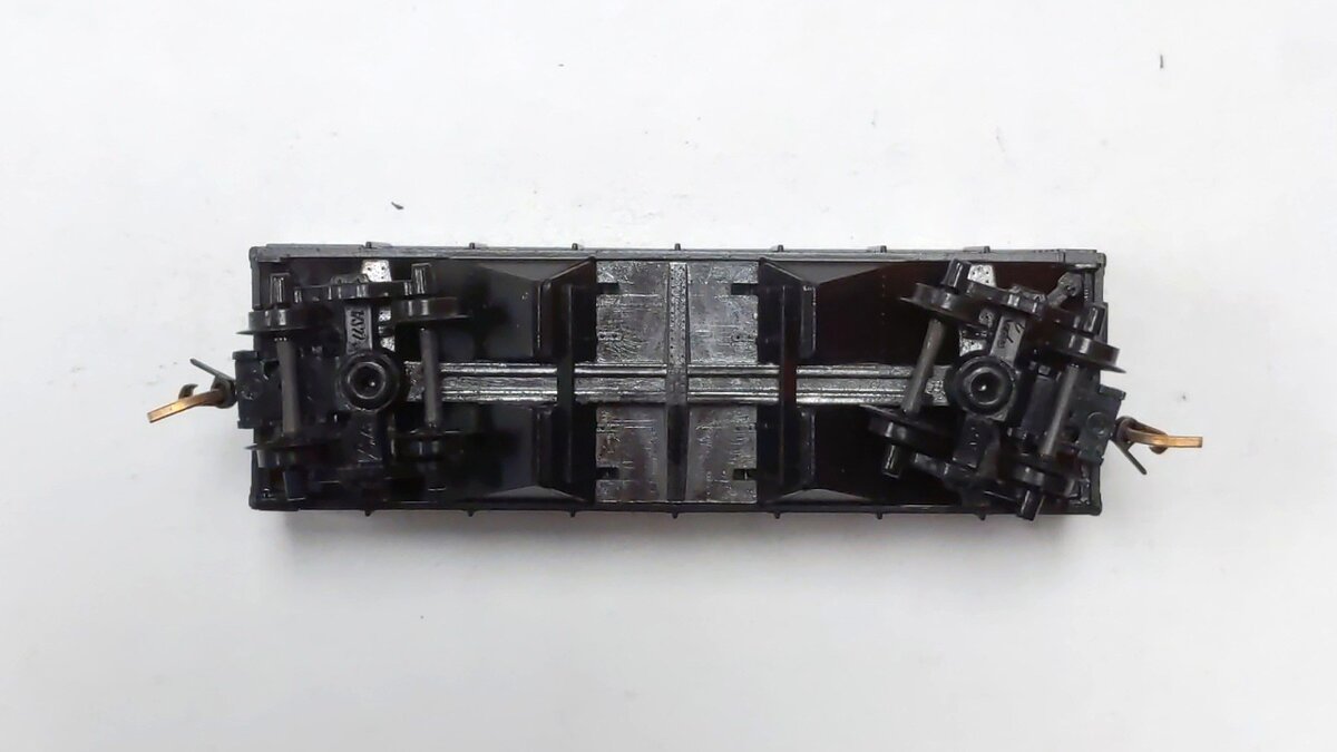 Micro-Trains 05600030 N International Harvester 33' 2-Bay Rid Side Hopper # 237