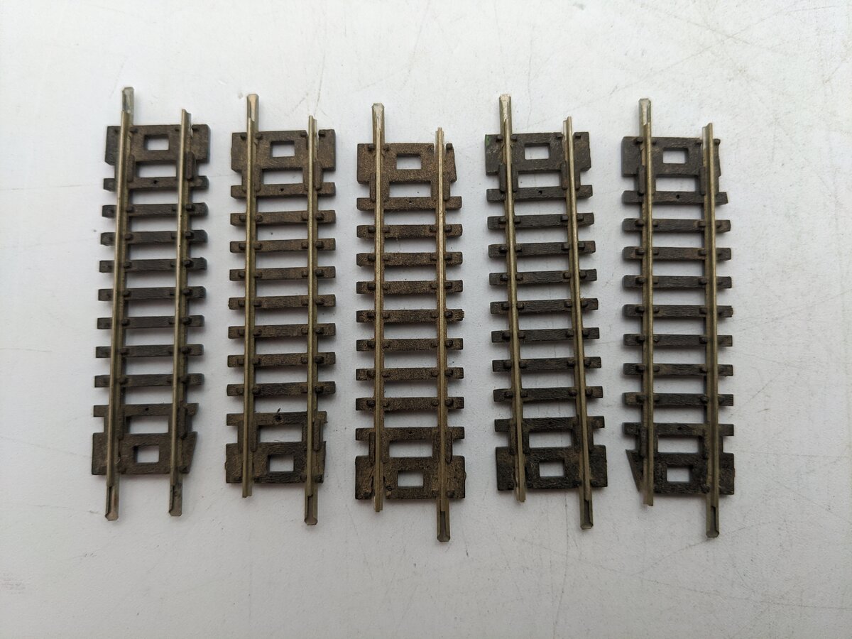 Peco N Scale 2 1/2 Inch Straight Track (5) VG – Trainz