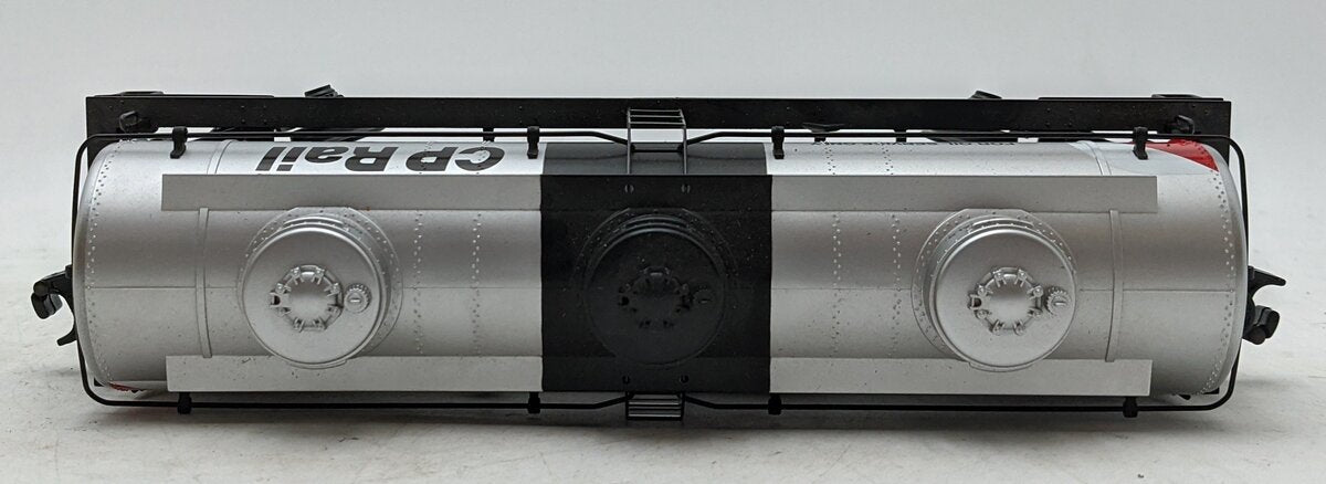MTH 30-73350 O Canadian Pacific Rail 3-Dome Tank Car