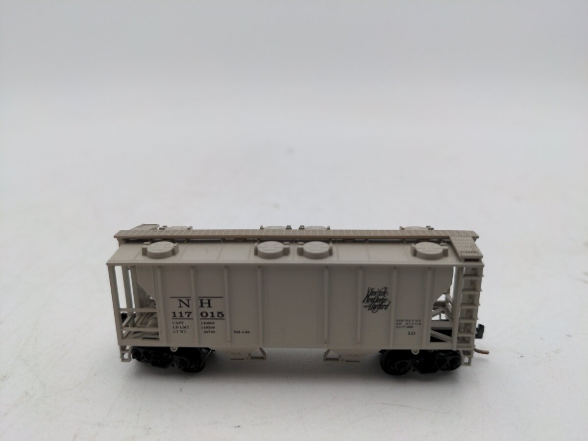 Atlas 3171 N Scale New Haven 2-Bay PS-2 Covered Hopper #117015 LN/Box