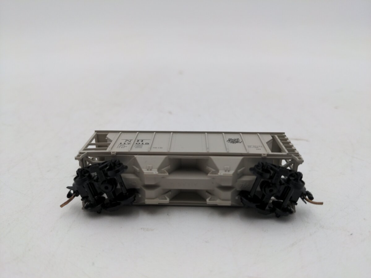 Atlas 3171 N Scale New Haven 2-Bay PS-2 Covered Hopper #117015 LN/Box